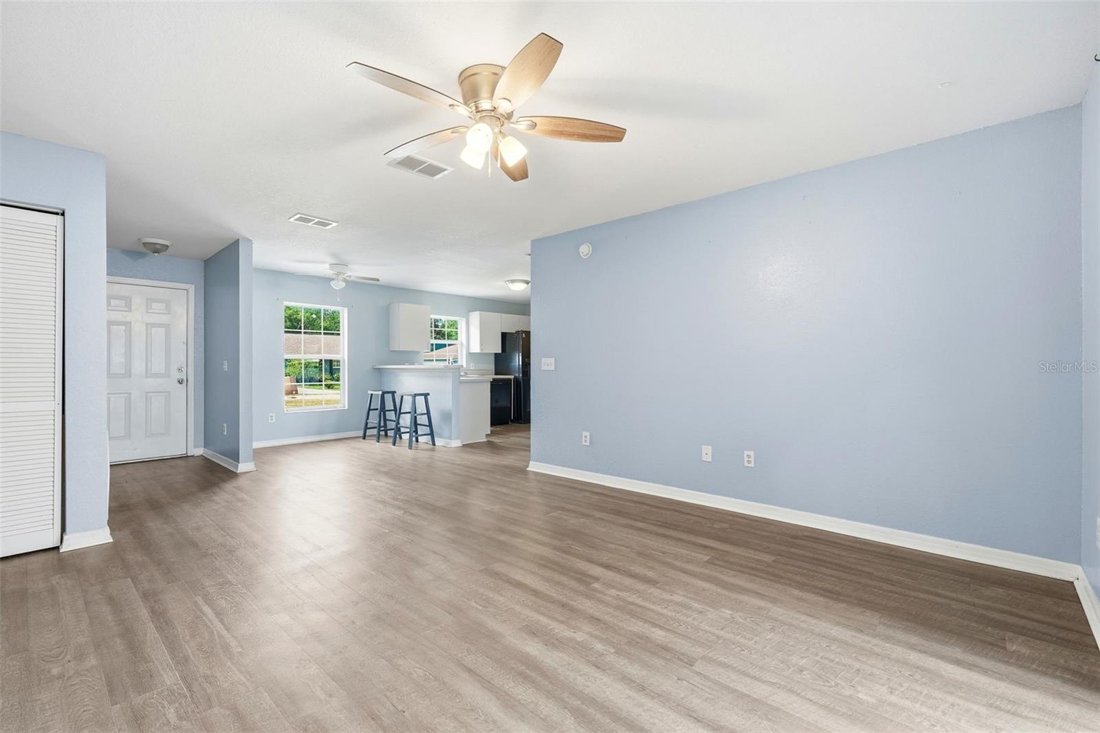 Image 13 of 35 For 14165 35th Court