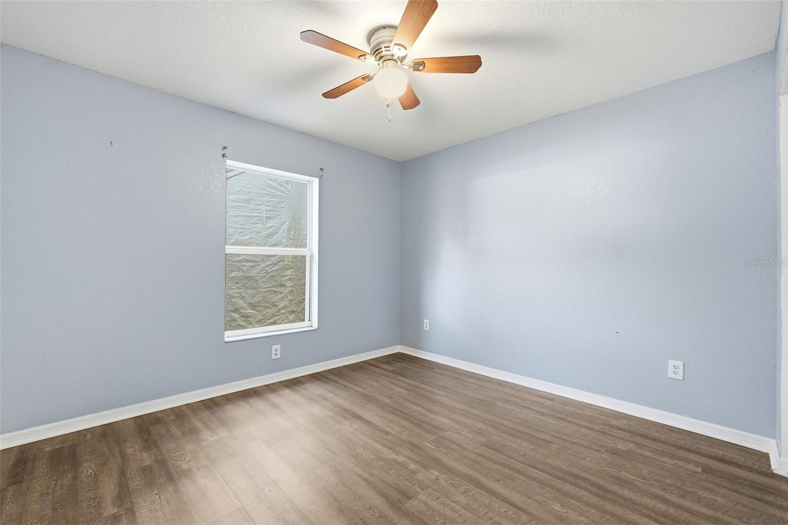 Image 25 of 35 For 14165 35th Court