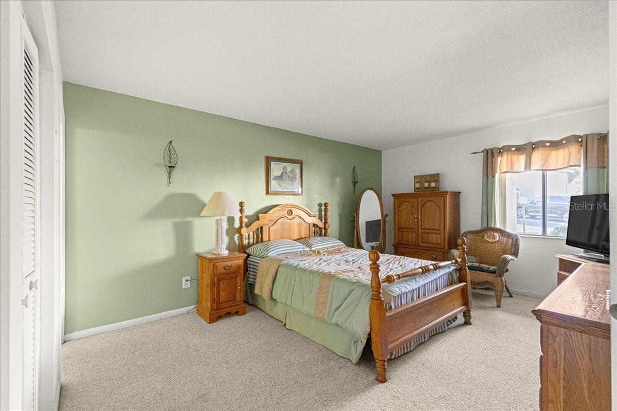 Image 12 of 41 For 584 Fairways Circle A