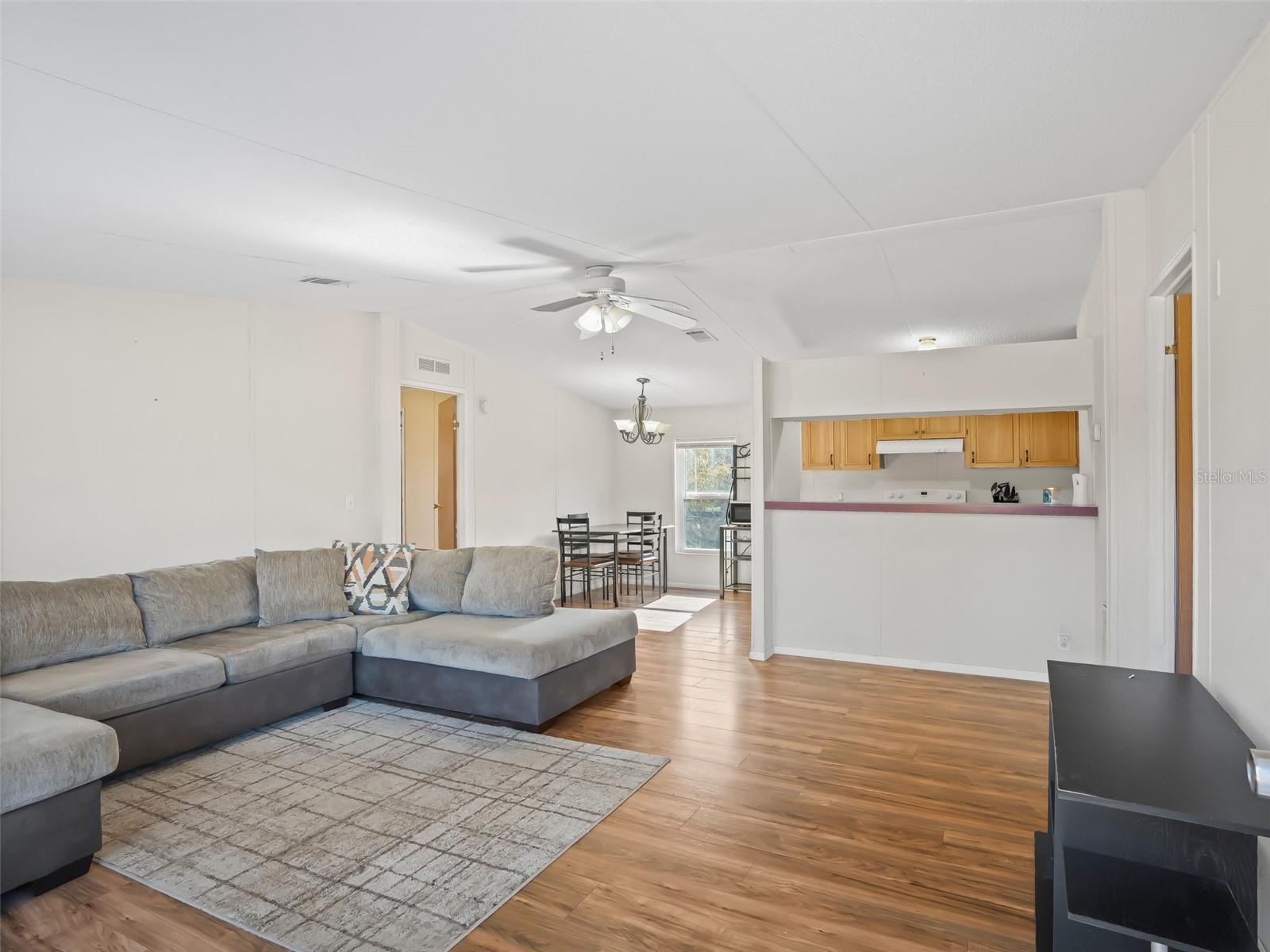 Image 4 of 41 For 16634 47th Place Road