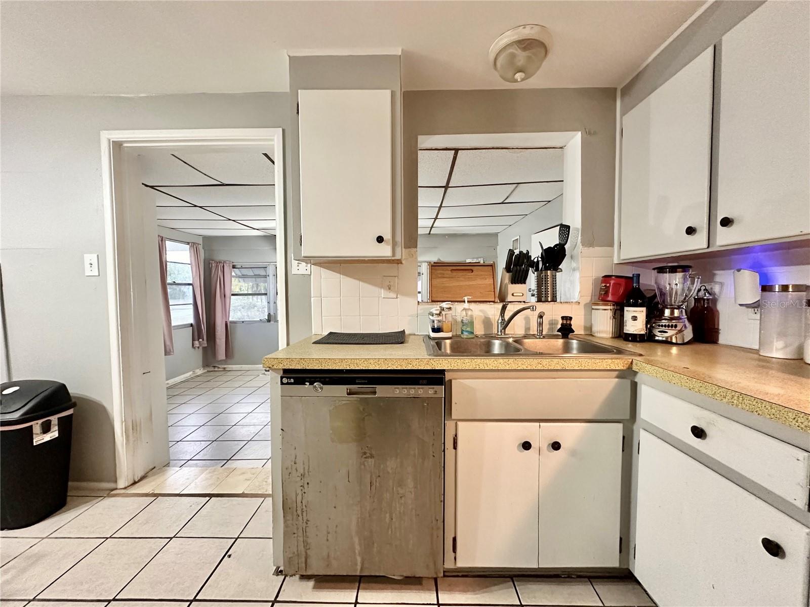 Image 8 of 13 For 10273 109th Avenue