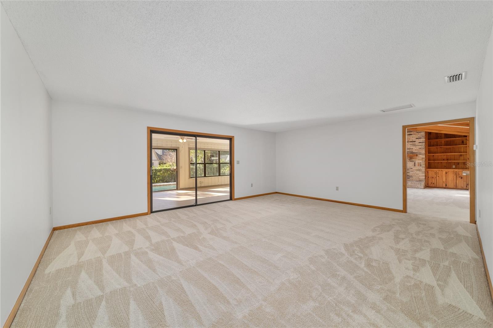 Listing photo id 10 for 2416 15th Street