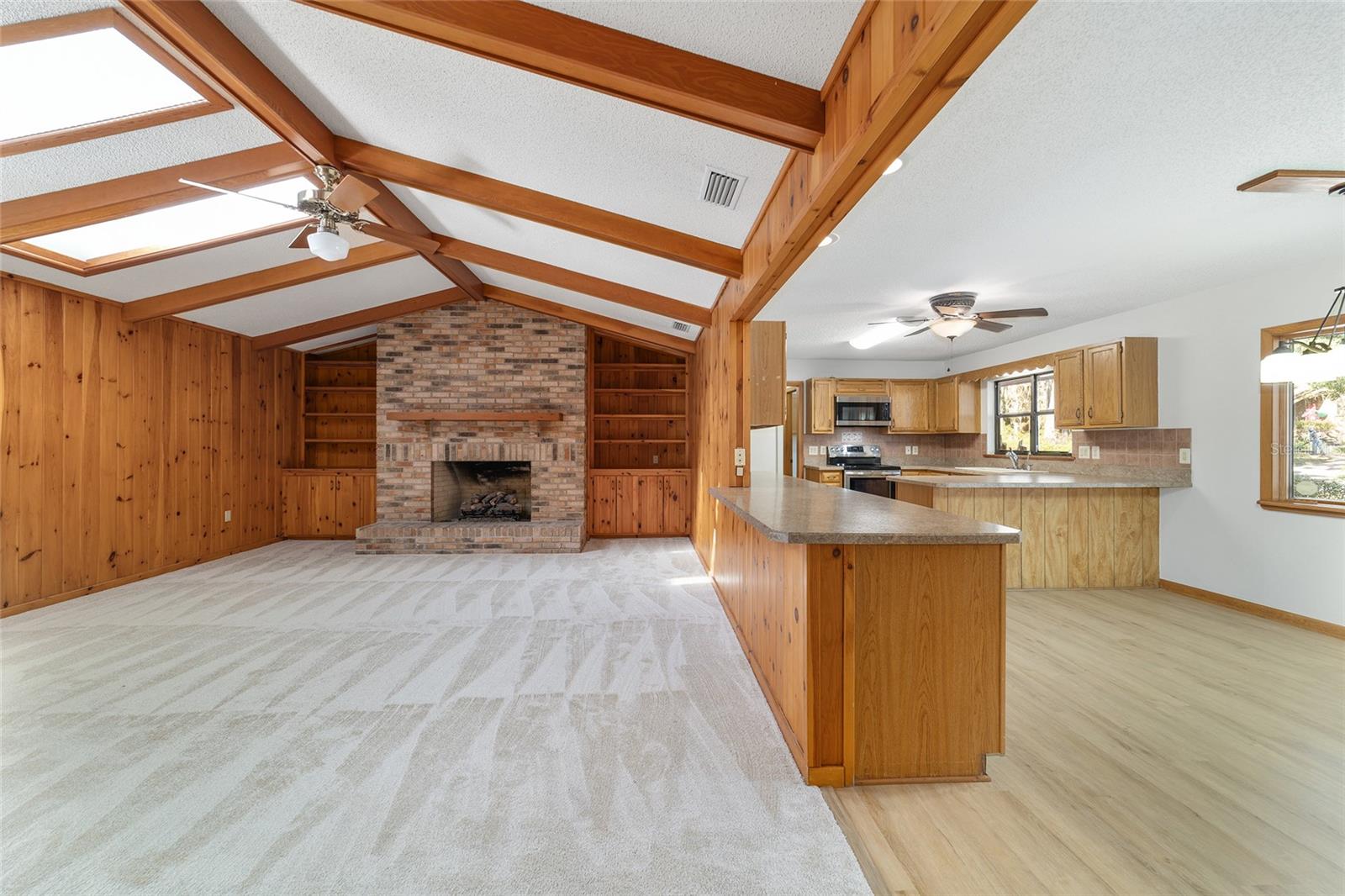 Listing photo id 21 for 2416 15th Street