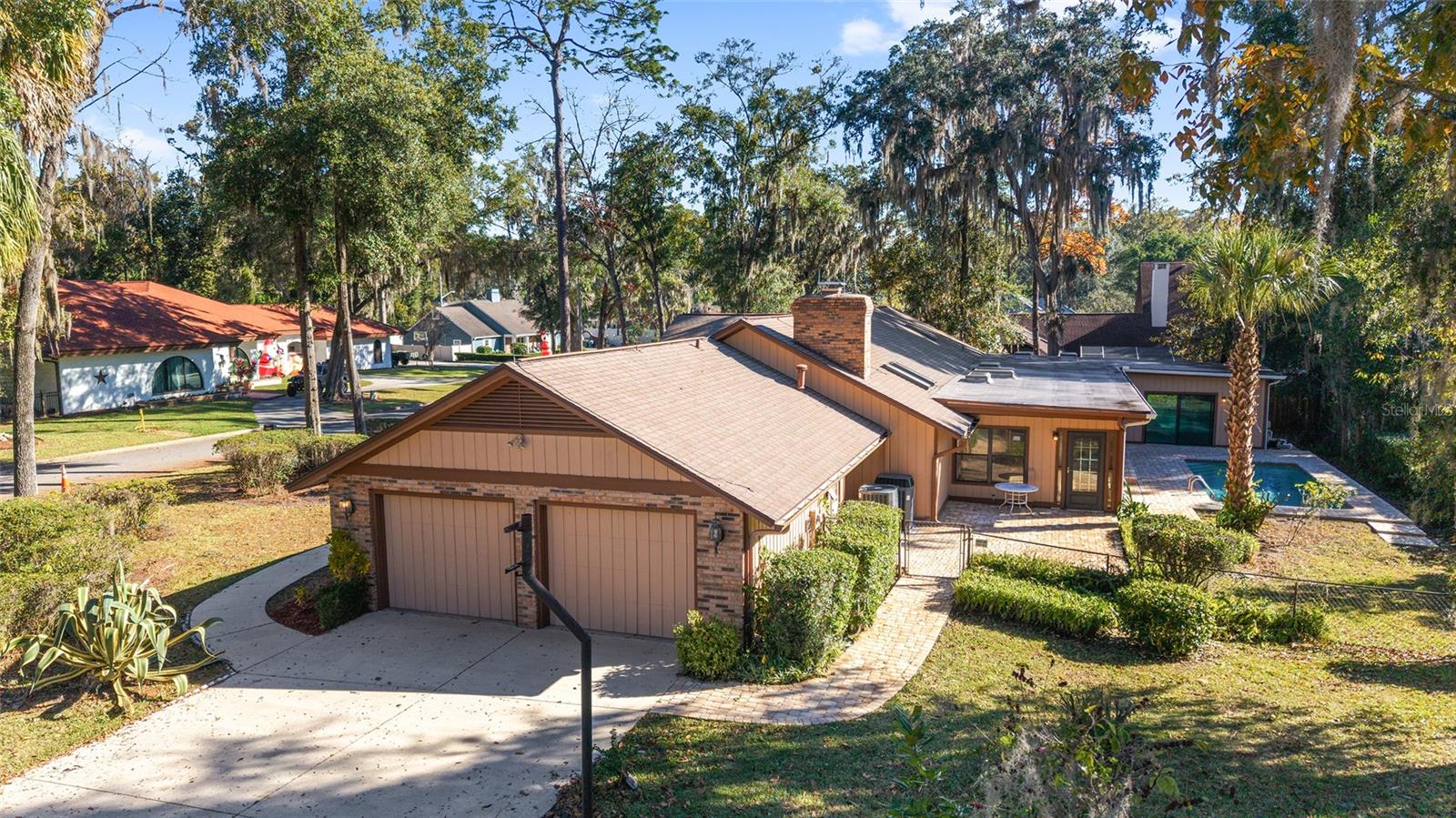 Listing photo id 1 for 2416 15th Street