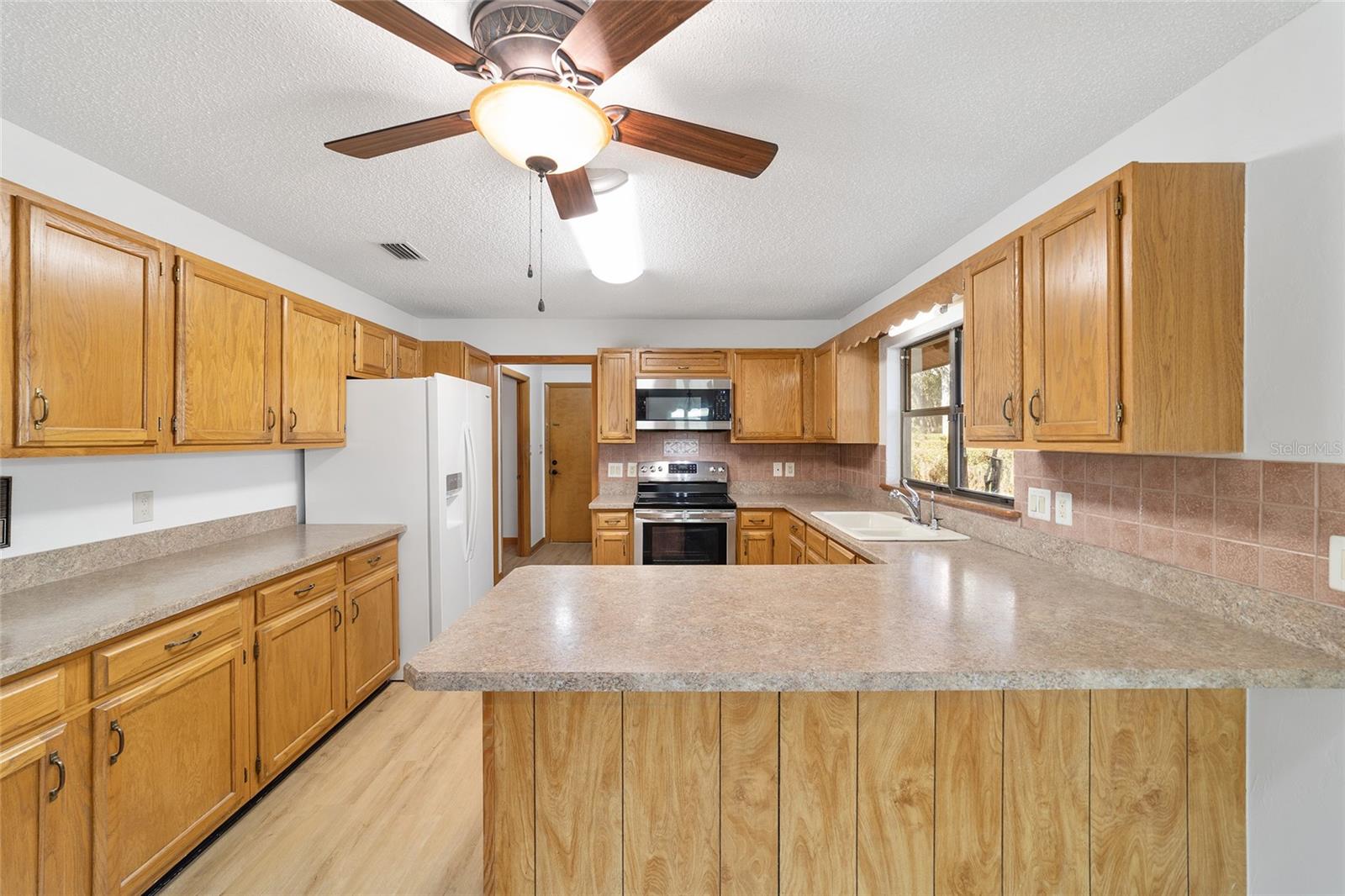 Listing photo id 30 for 2416 15th Street