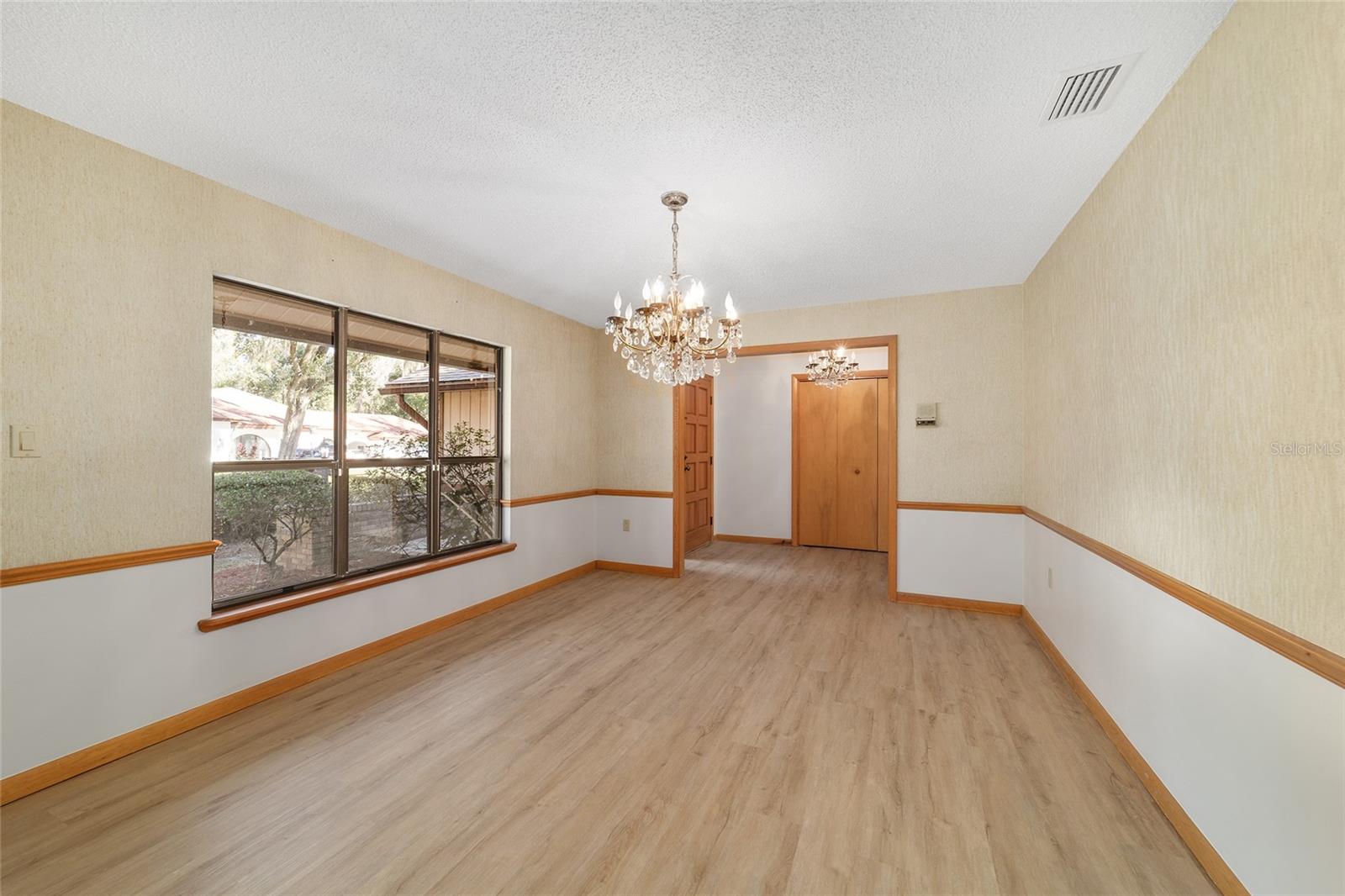 Listing photo id 34 for 2416 15th Street