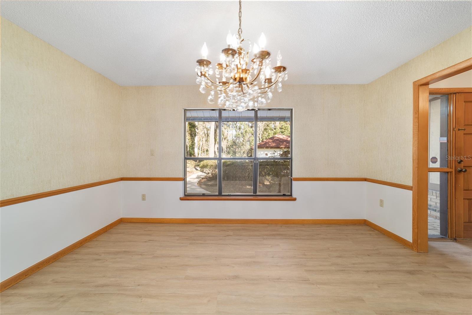 Listing photo id 35 for 2416 15th Street