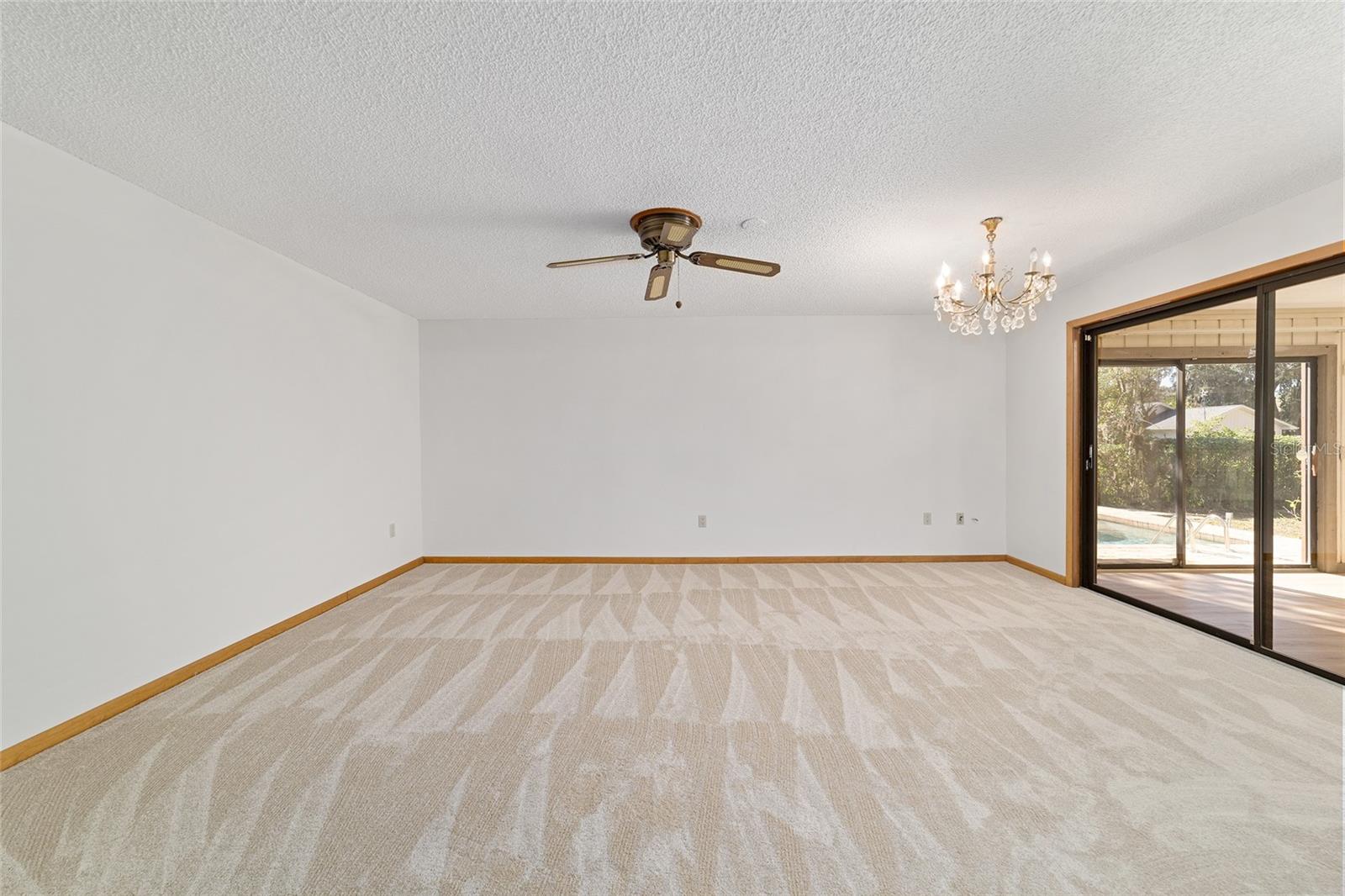 Listing photo id 39 for 2416 15th Street