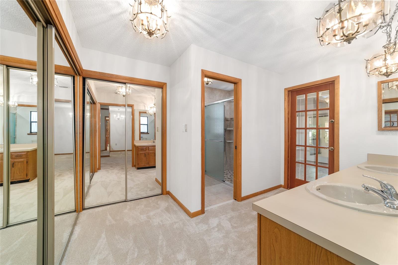 Listing photo id 48 for 2416 15th Street