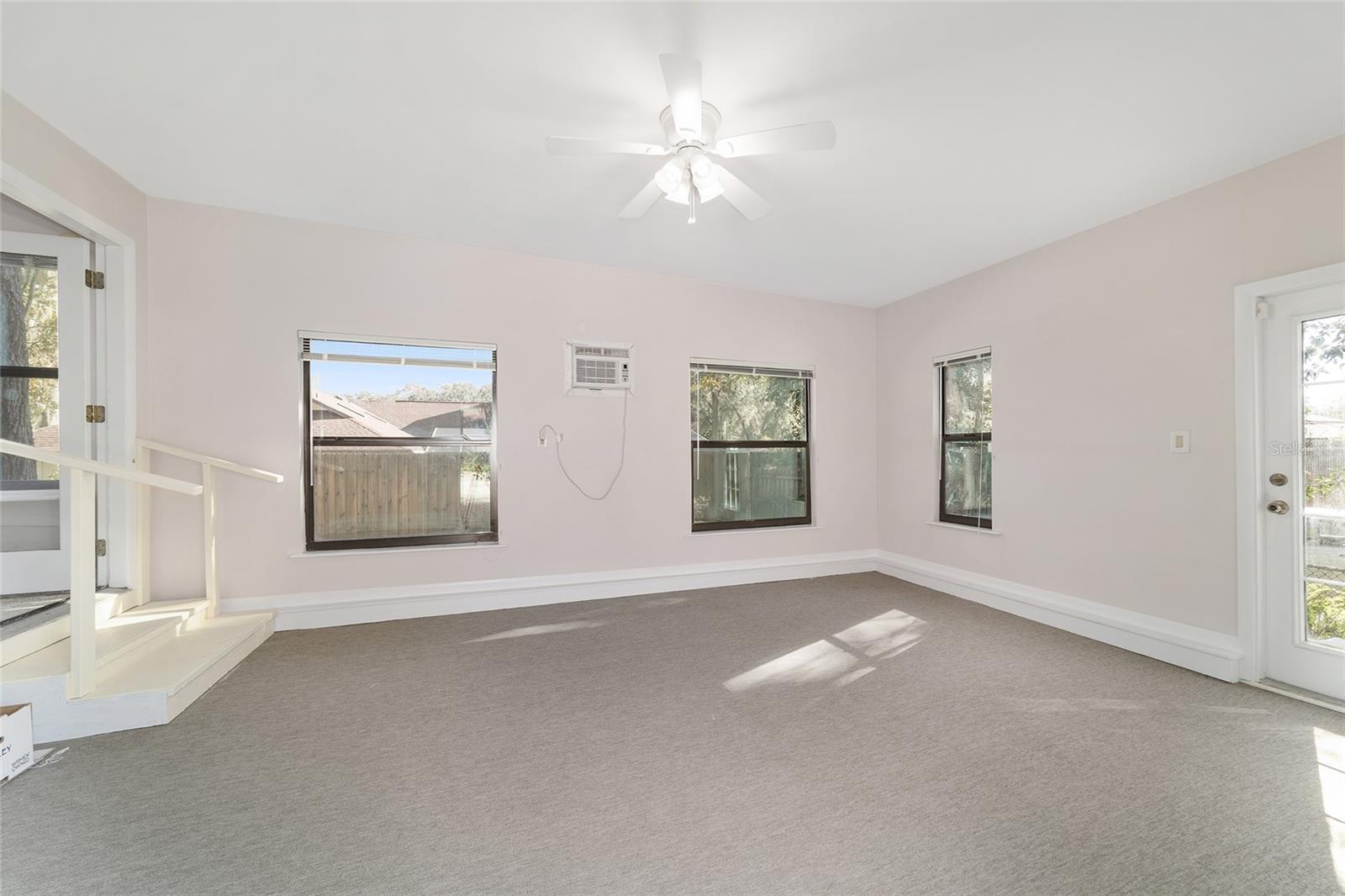 Listing photo id 57 for 2416 15th Street