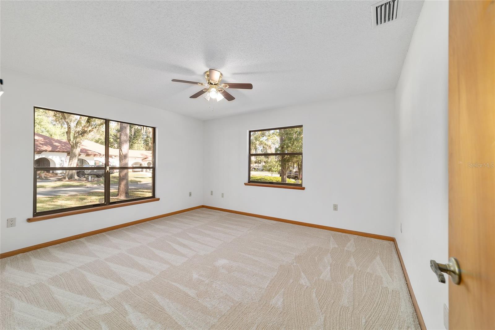 Listing photo id 63 for 2416 15th Street