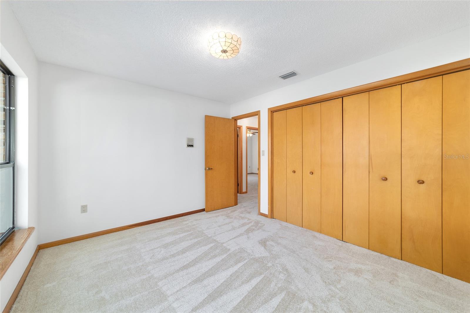 Listing photo id 66 for 2416 15th Street