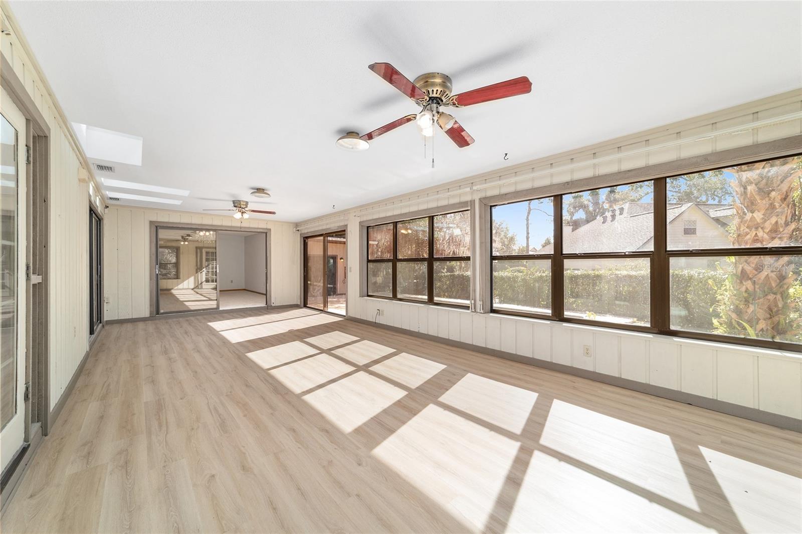 Listing photo id 75 for 2416 15th Street