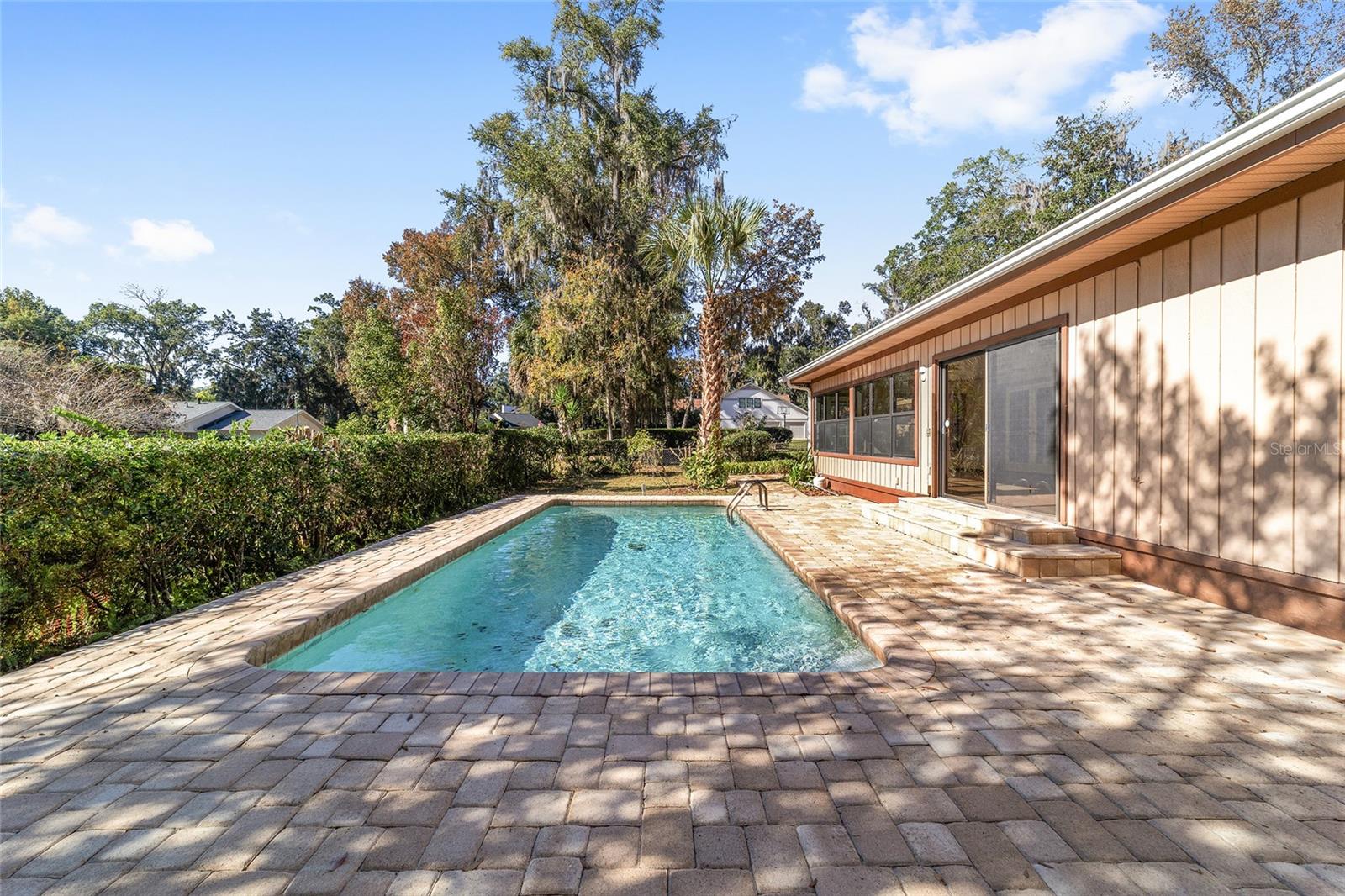 Listing photo id 79 for 2416 15th Street