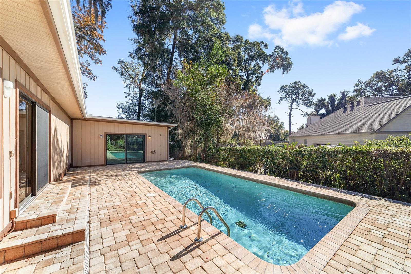 Listing photo id 80 for 2416 15th Street