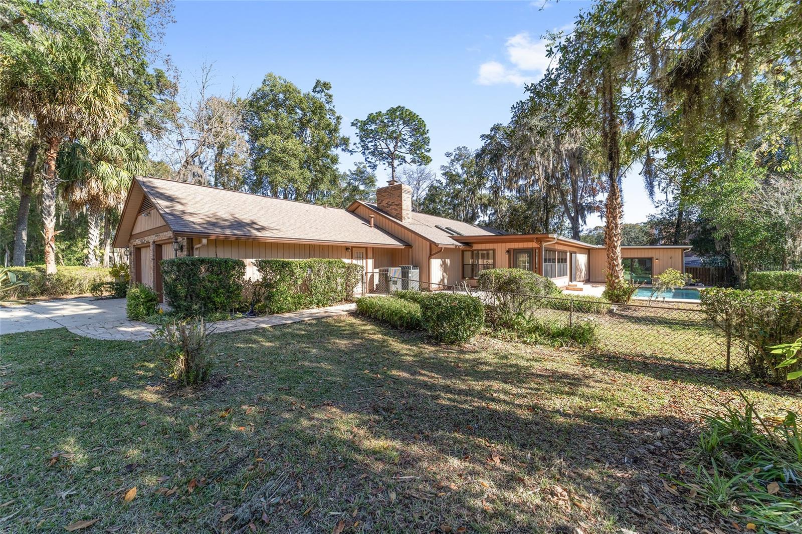 Listing photo id 86 for 2416 15th Street