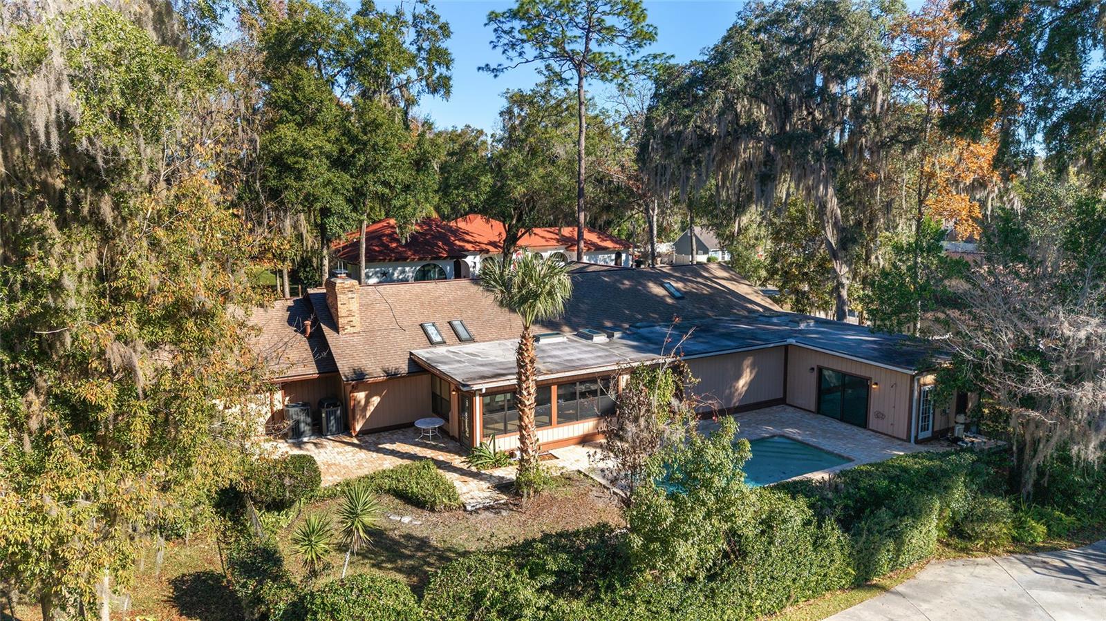 Listing photo id 89 for 2416 15th Street