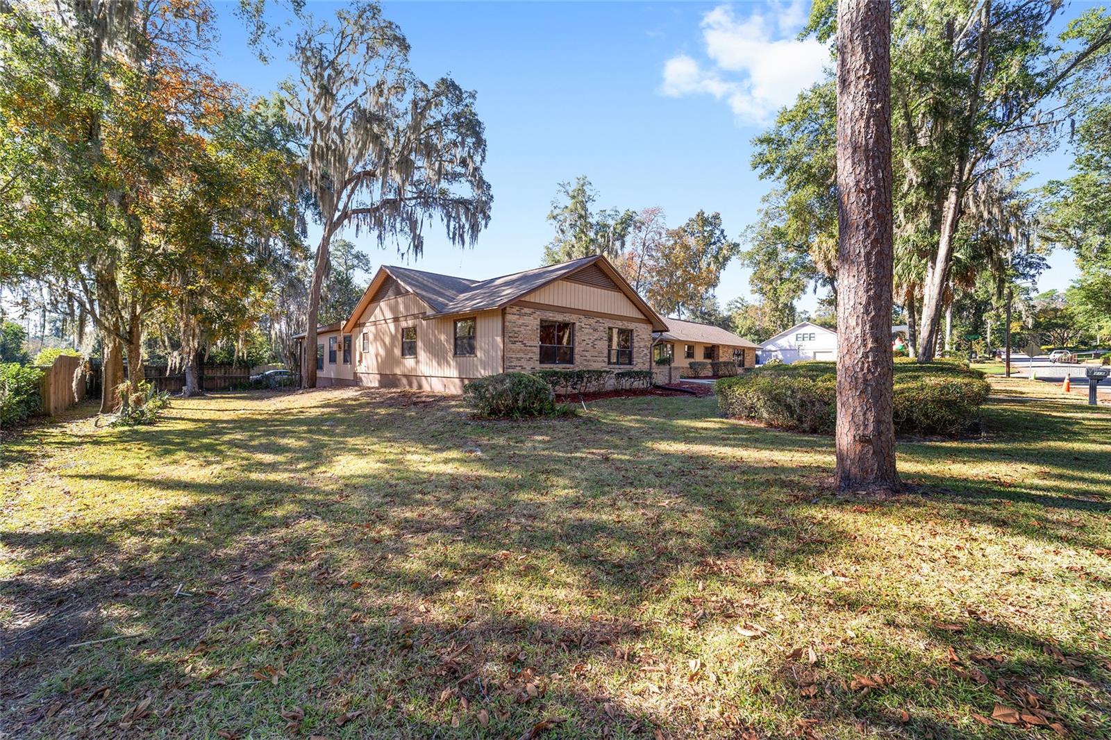 Listing photo id 95 for 2416 15th Street