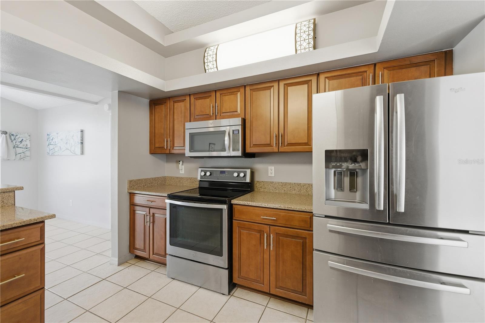 Image 11 of 32 For 20201 Cardinal Avenue