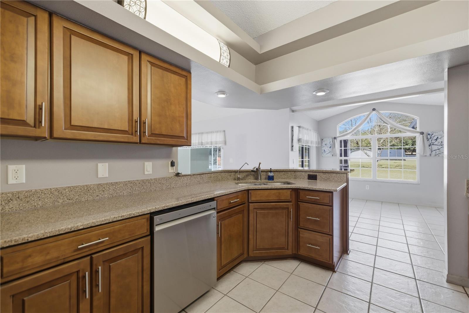 Image 12 of 32 For 20201 Cardinal Avenue