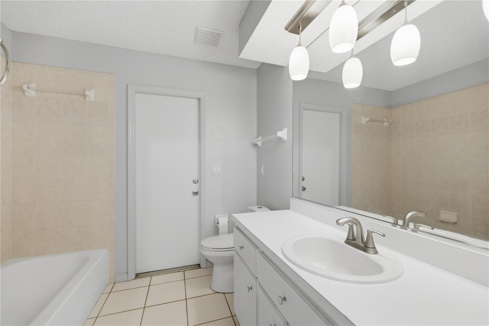 Image 25 of 32 For 20201 Cardinal Avenue