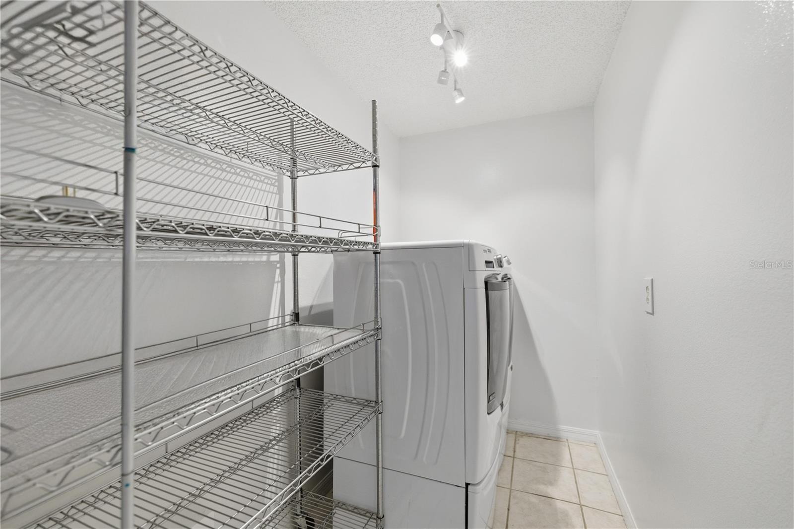 Image 26 of 32 For 20201 Cardinal Avenue