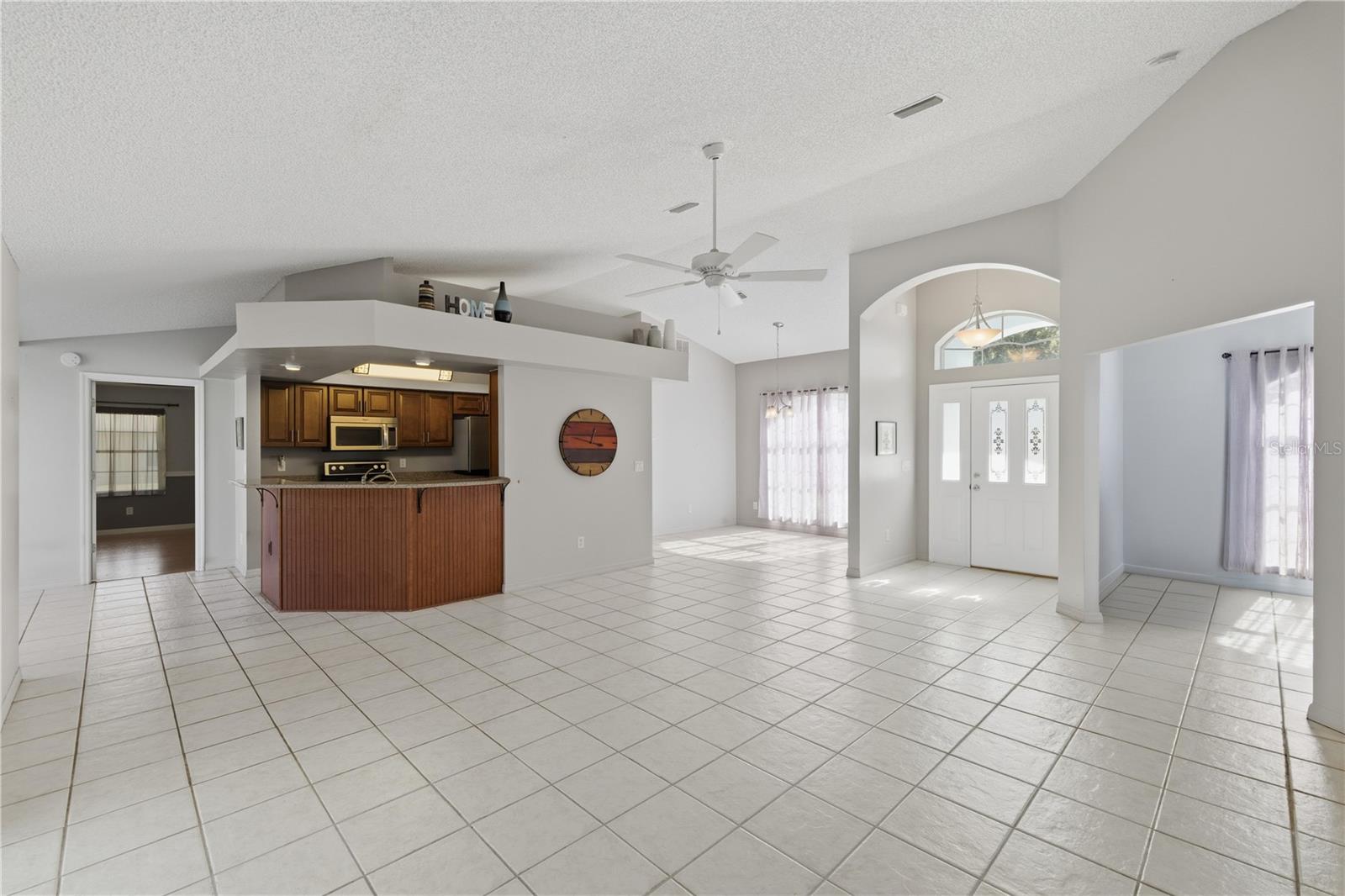 Image 7 of 32 For 20201 Cardinal Avenue