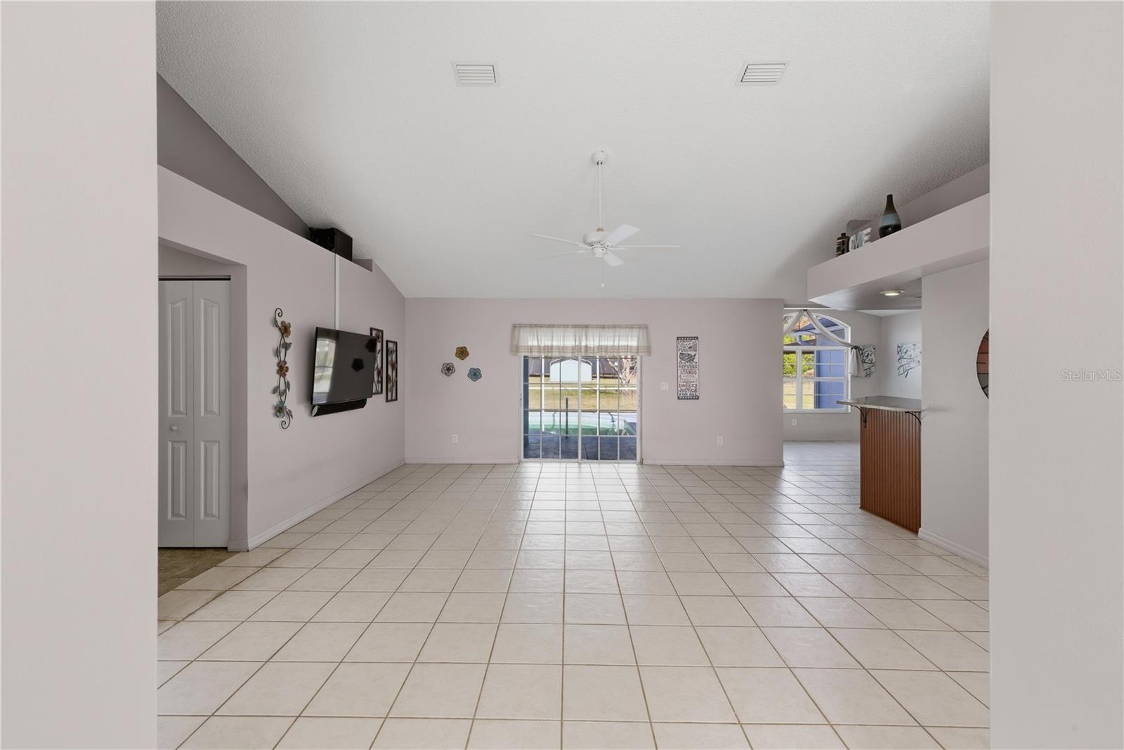 Image 8 of 32 For 20201 Cardinal Avenue