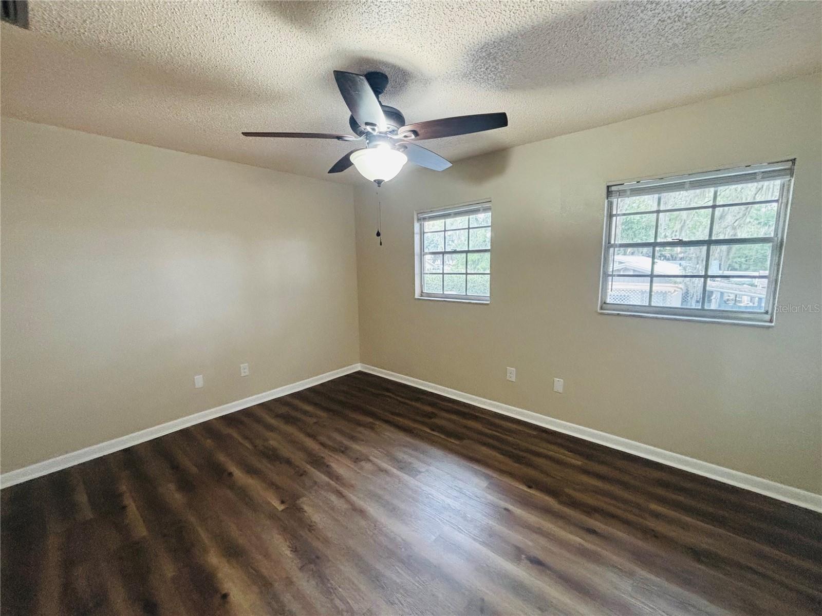 Image 16 of 21 For 1023 2nd Street 3