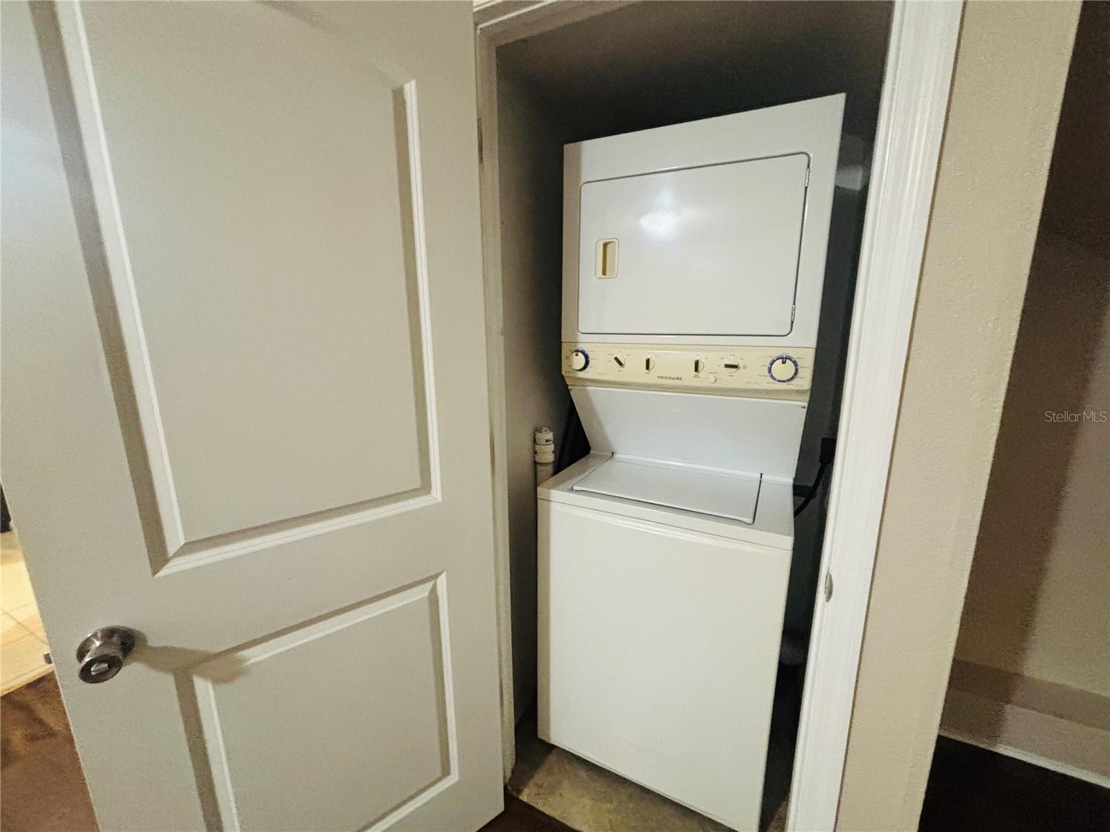 Image 19 of 21 For 1023 2nd Street 3