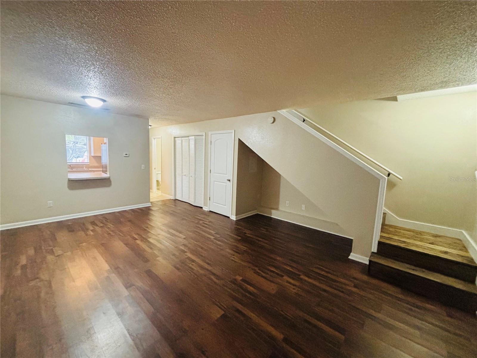 Image 5 of 21 For 1023 2nd Street 3