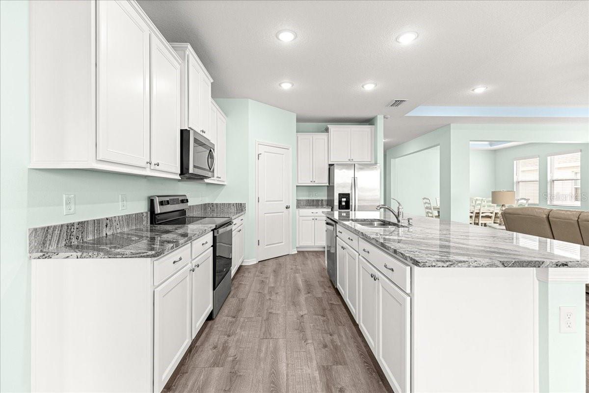 Image 5 of 57 For 5851 85th Place