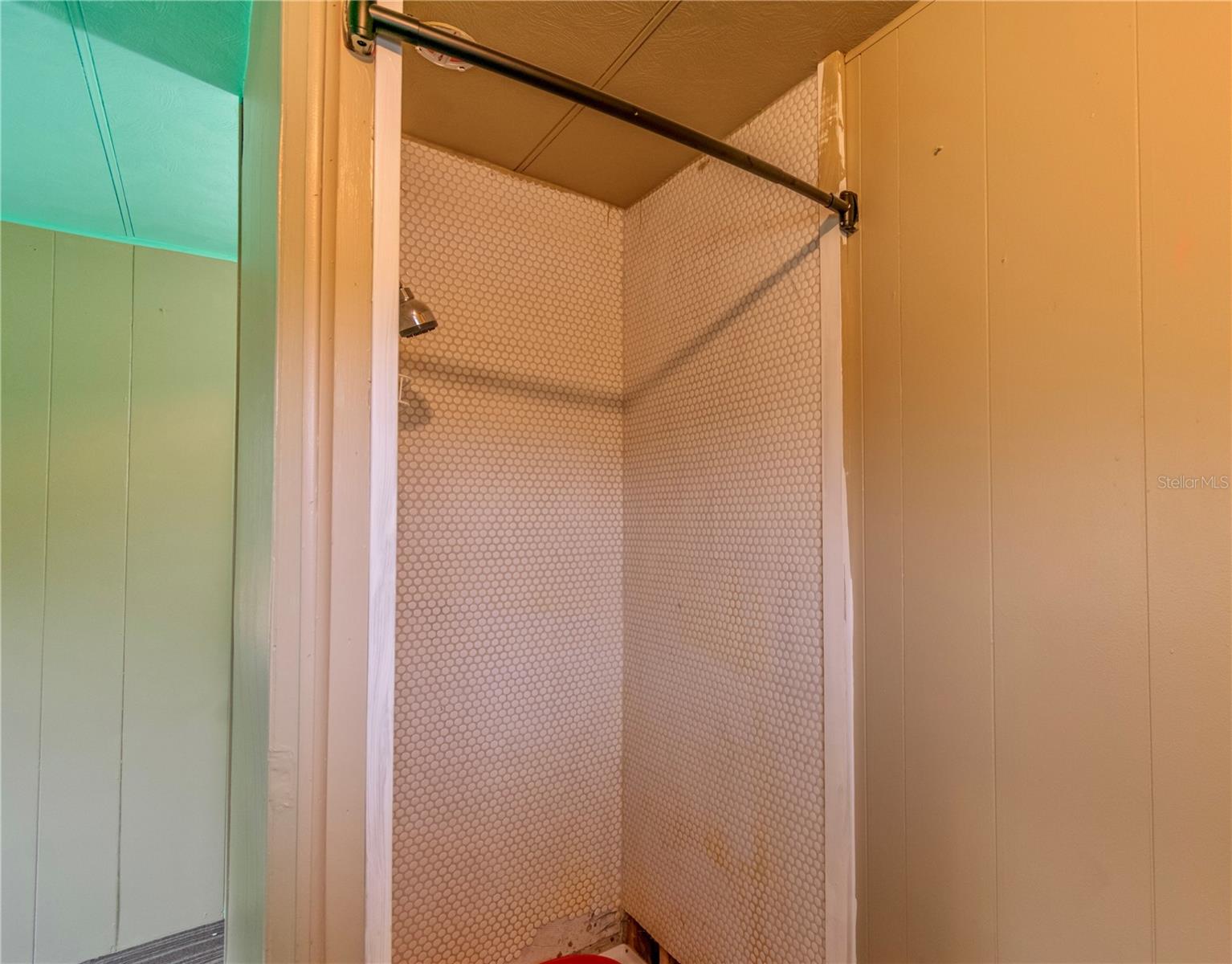 Image 12 of 39 For 3831 Camelot Place