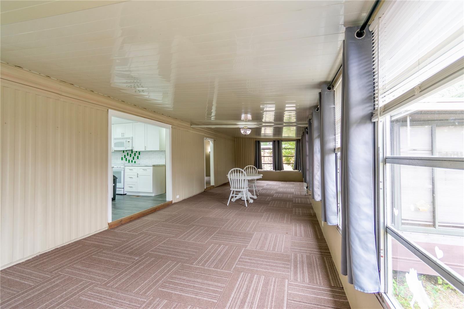 Image 18 of 39 For 3831 Camelot Place