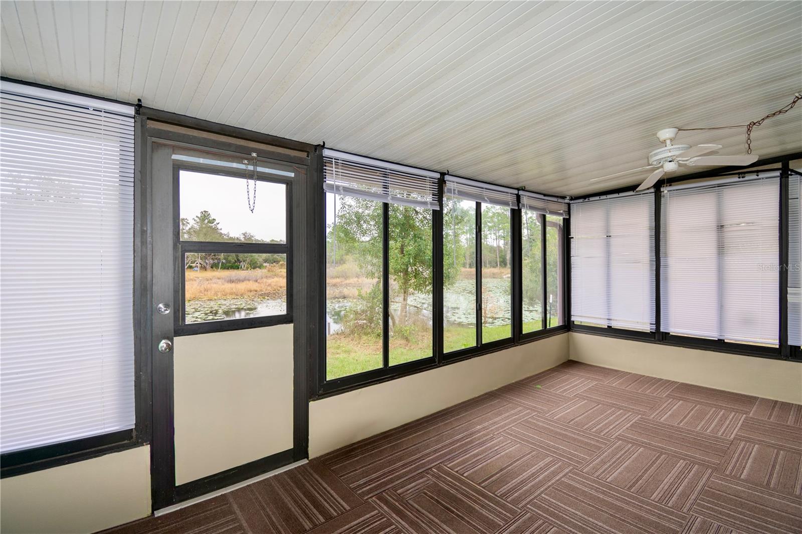 Image 21 of 39 For 3831 Camelot Place