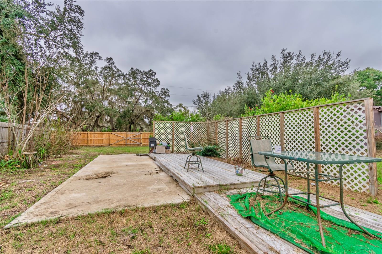 Image 28 of 39 For 3831 Camelot Place