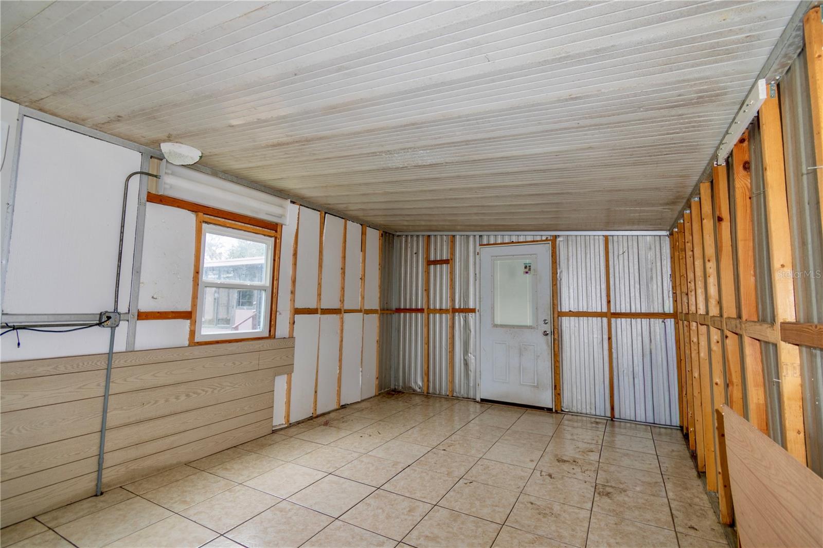 Image 31 of 39 For 3831 Camelot Place