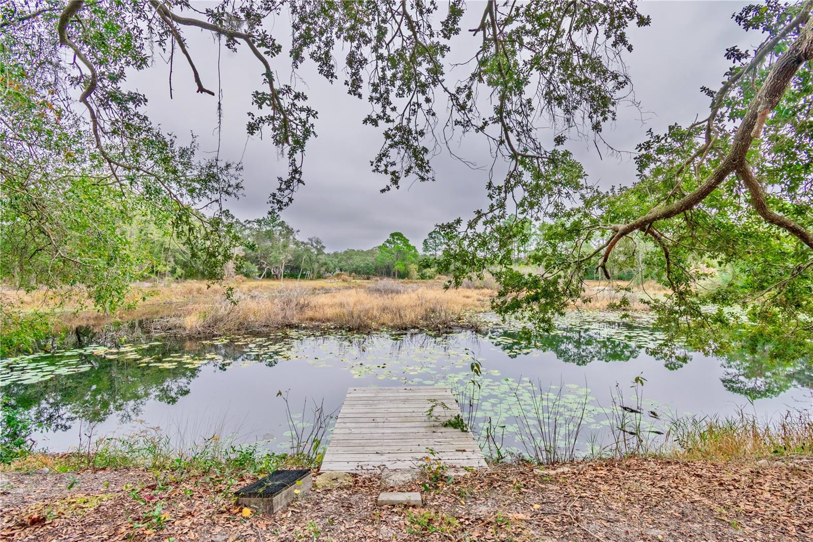 Image 34 of 39 For 3831 Camelot Place