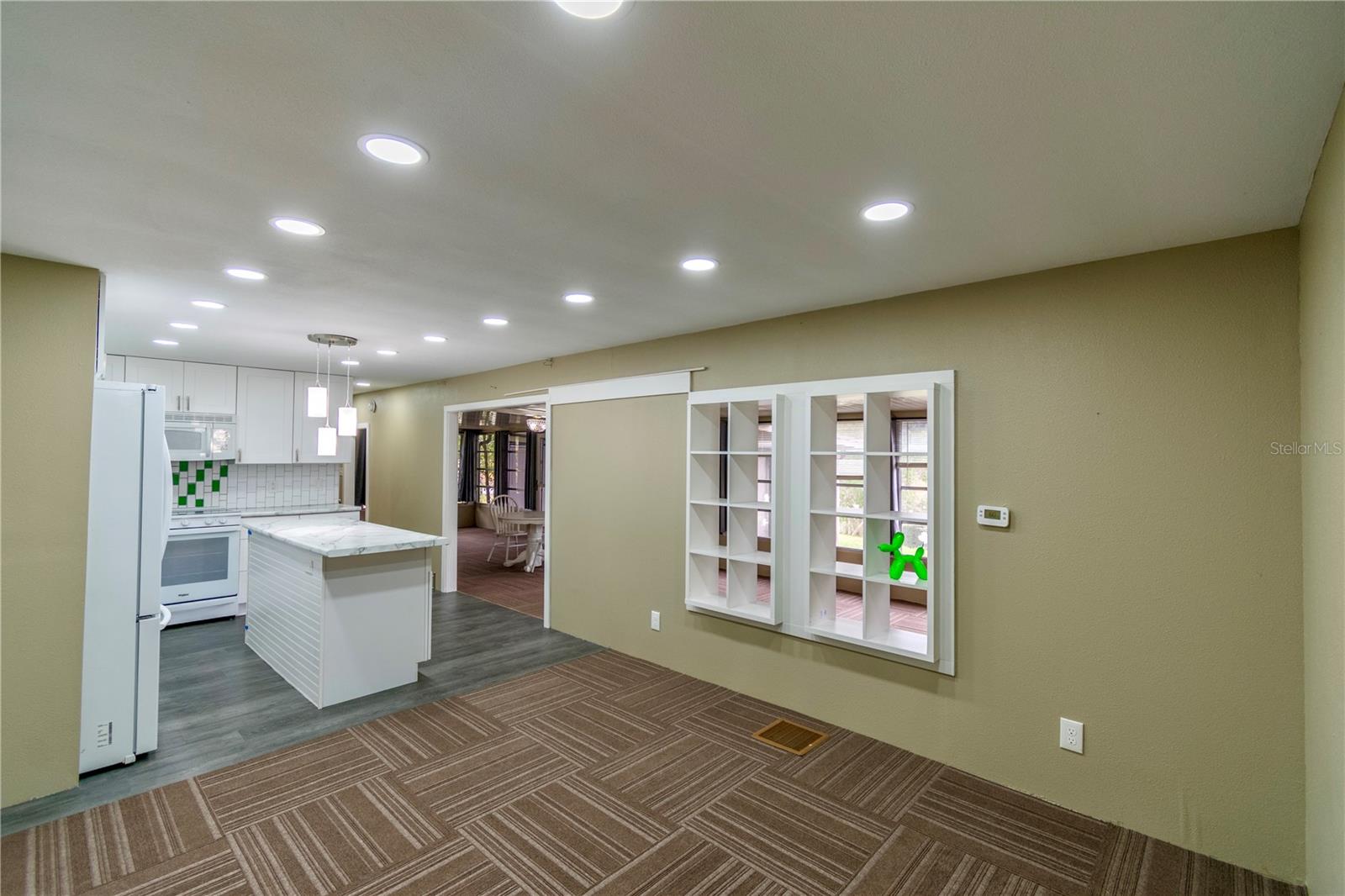 Image 5 of 39 For 3831 Camelot Place