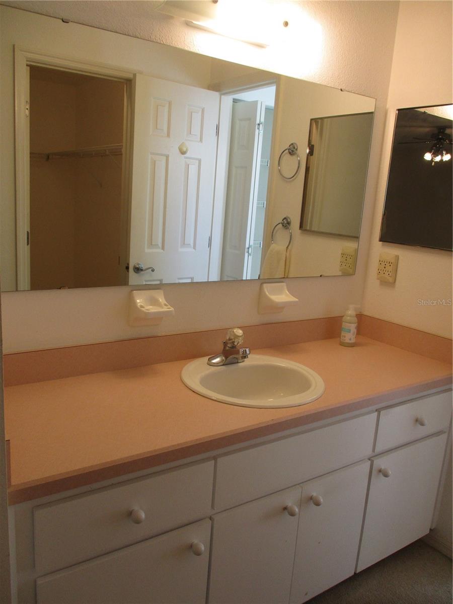 Image 23 of 77 For 14652 112th Circle