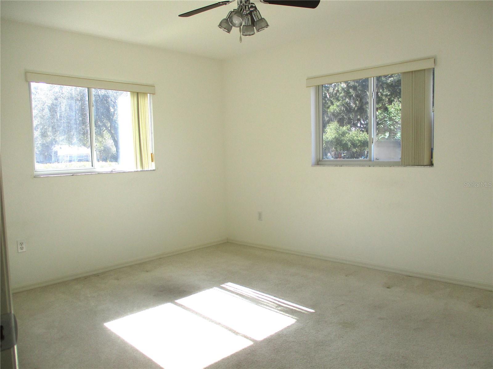 Image 29 of 77 For 14652 112th Circle