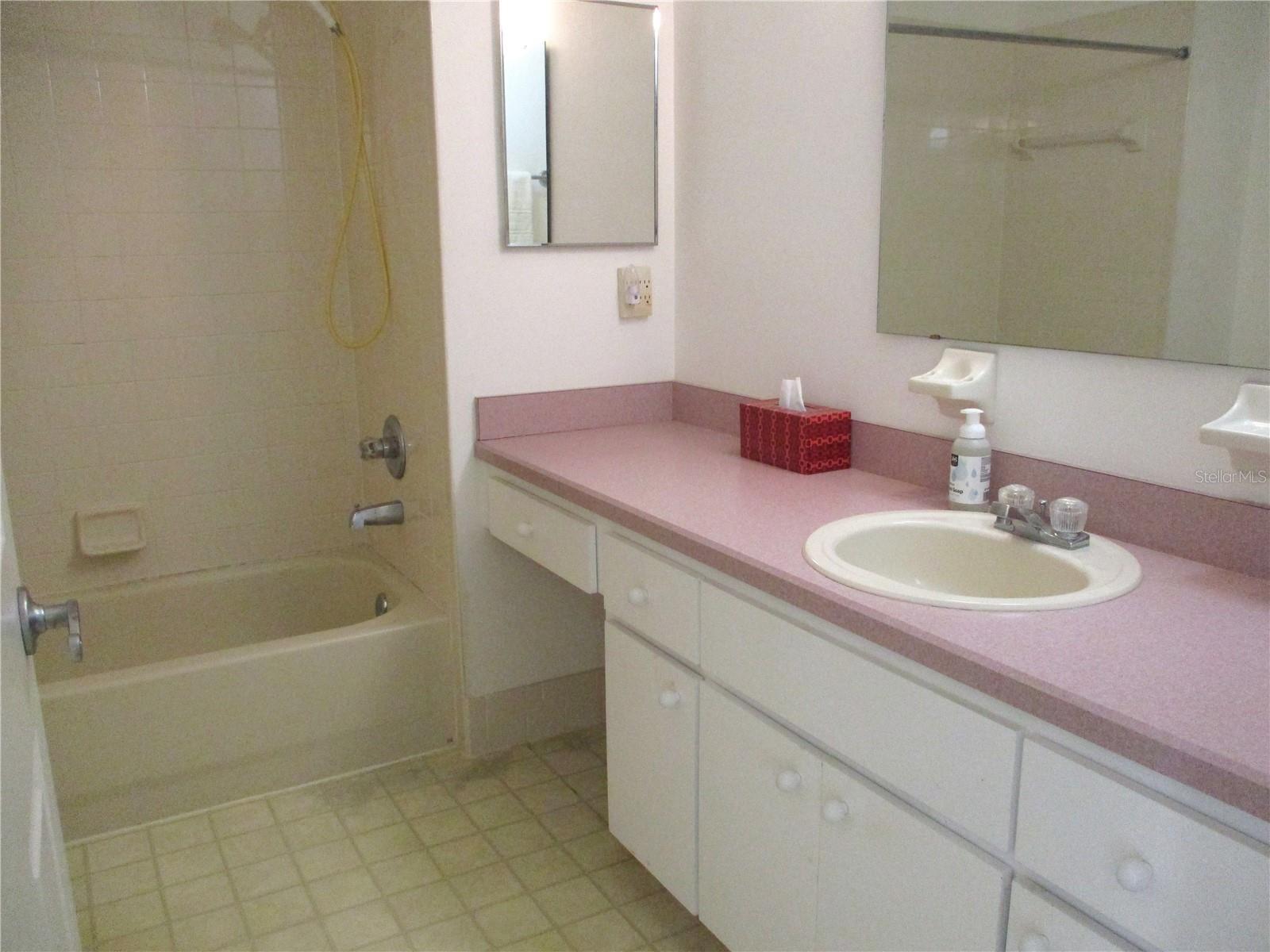 Image 32 of 77 For 14652 112th Circle