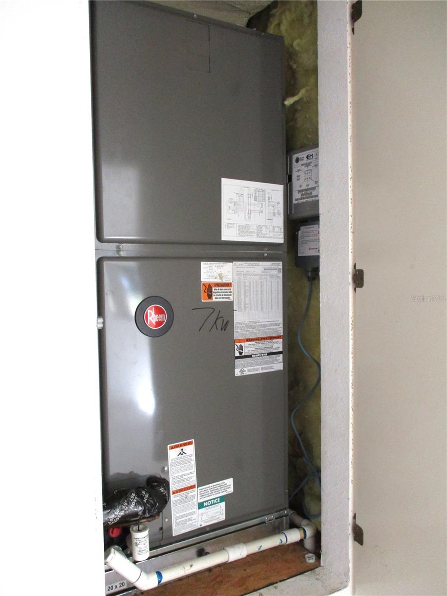 Image 38 of 77 For 14652 112th Circle