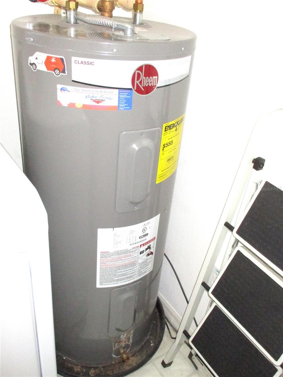 Image 40 of 77 For 14652 112th Circle