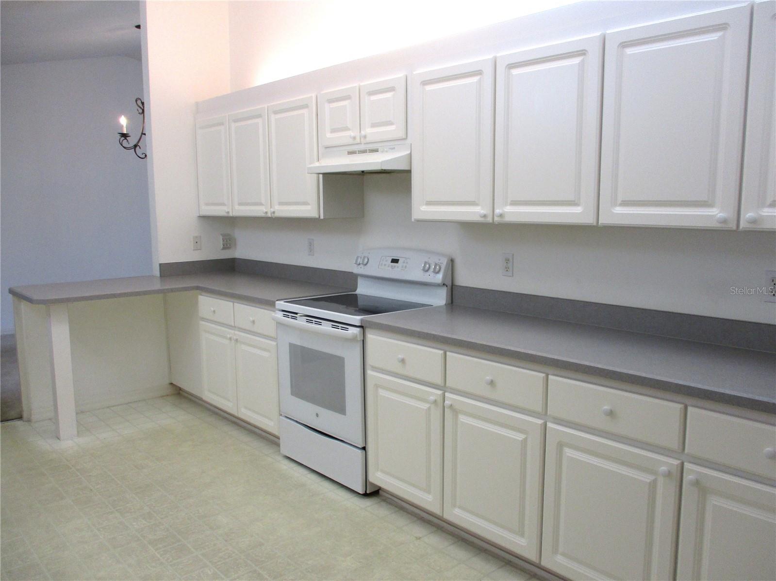 Image 7 of 77 For 14652 112th Circle