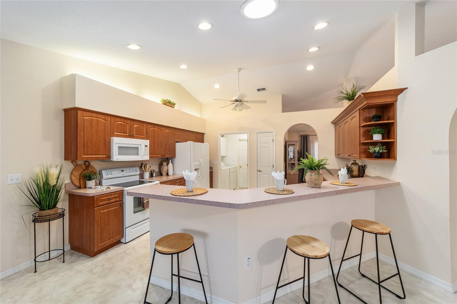 Image 22 of 63 For 13766 89th Avenue