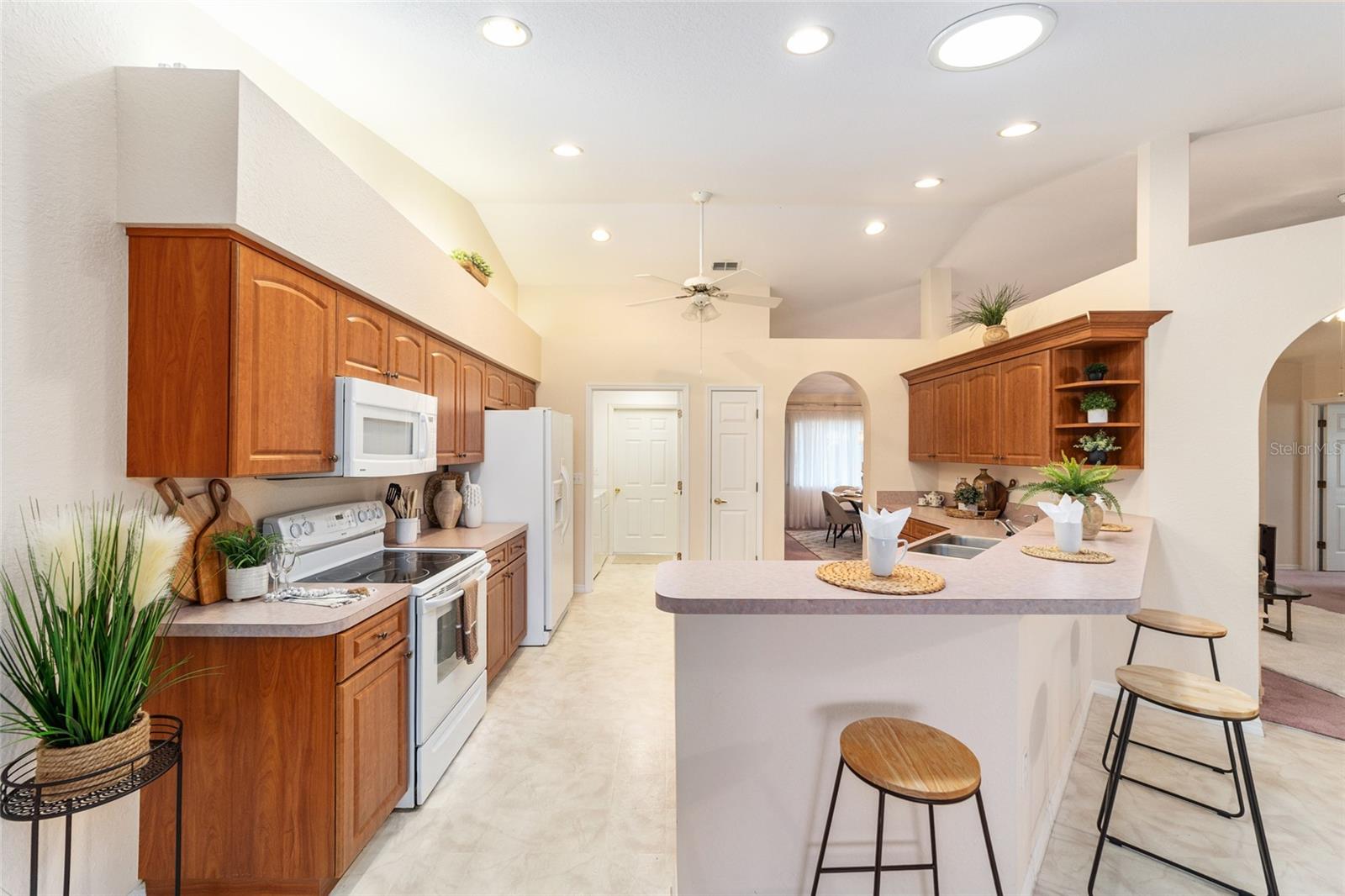 Image 23 of 63 For 13766 89th Avenue