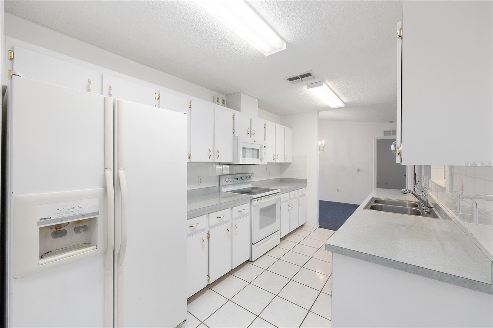 Image 14 of 37 For 6511 85th Street