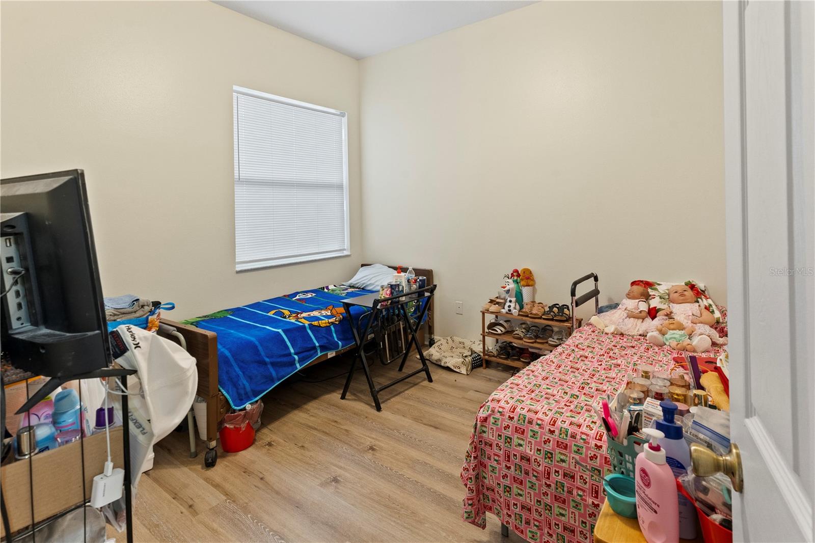 Image 11 of 18 For 15 Locust Loop Drive