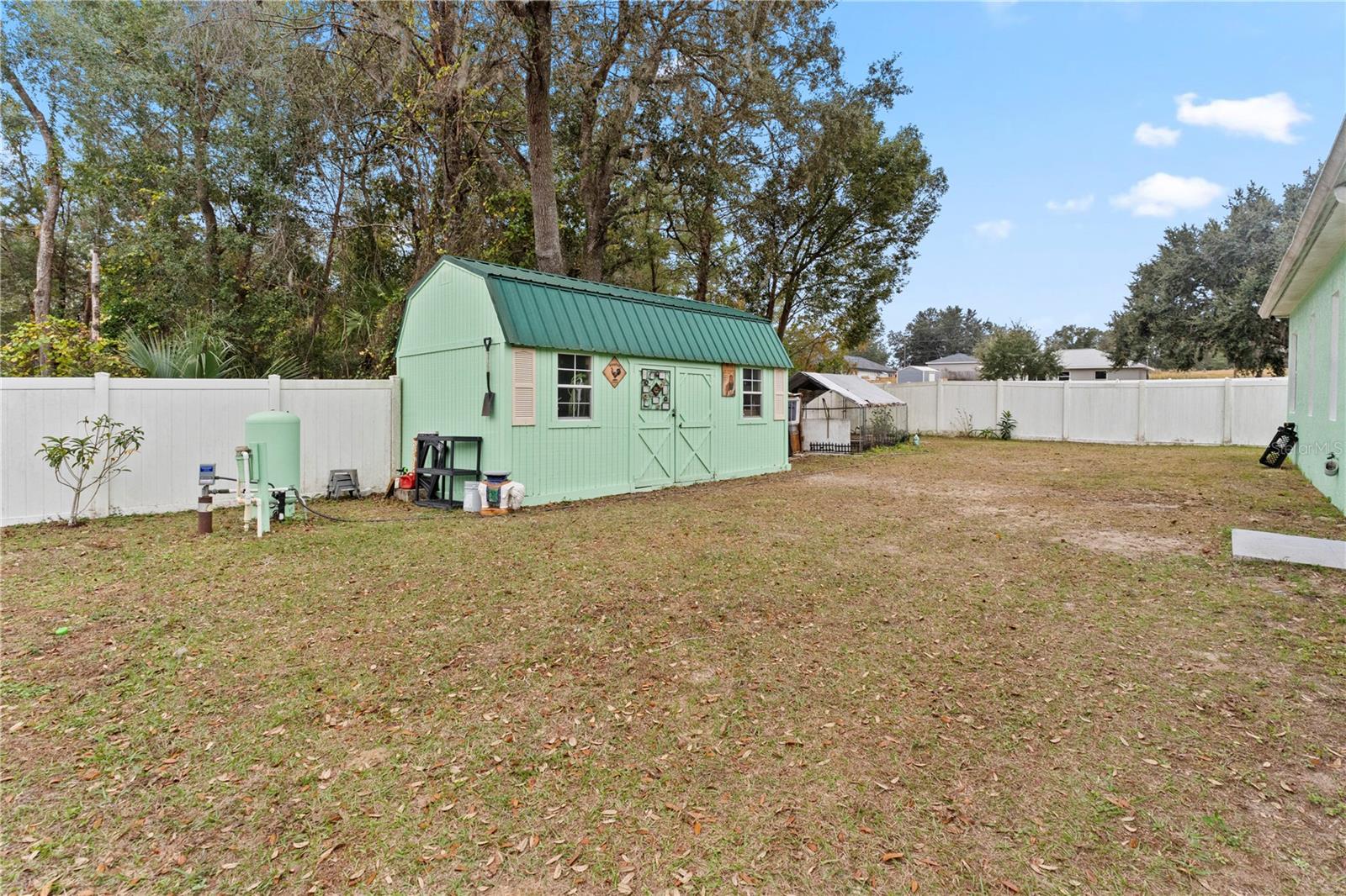 Image 15 of 18 For 15 Locust Loop Drive